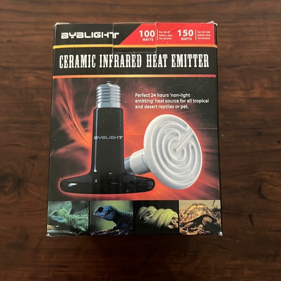 Ceramic infrared heat emitter